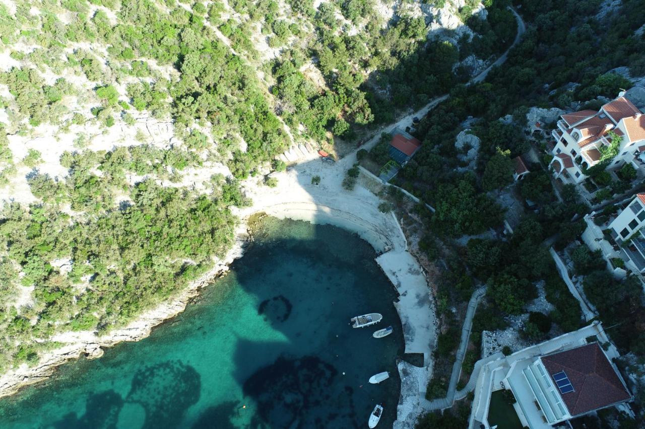 Holiday House Nena With Pool Vinišće Buitenkant foto